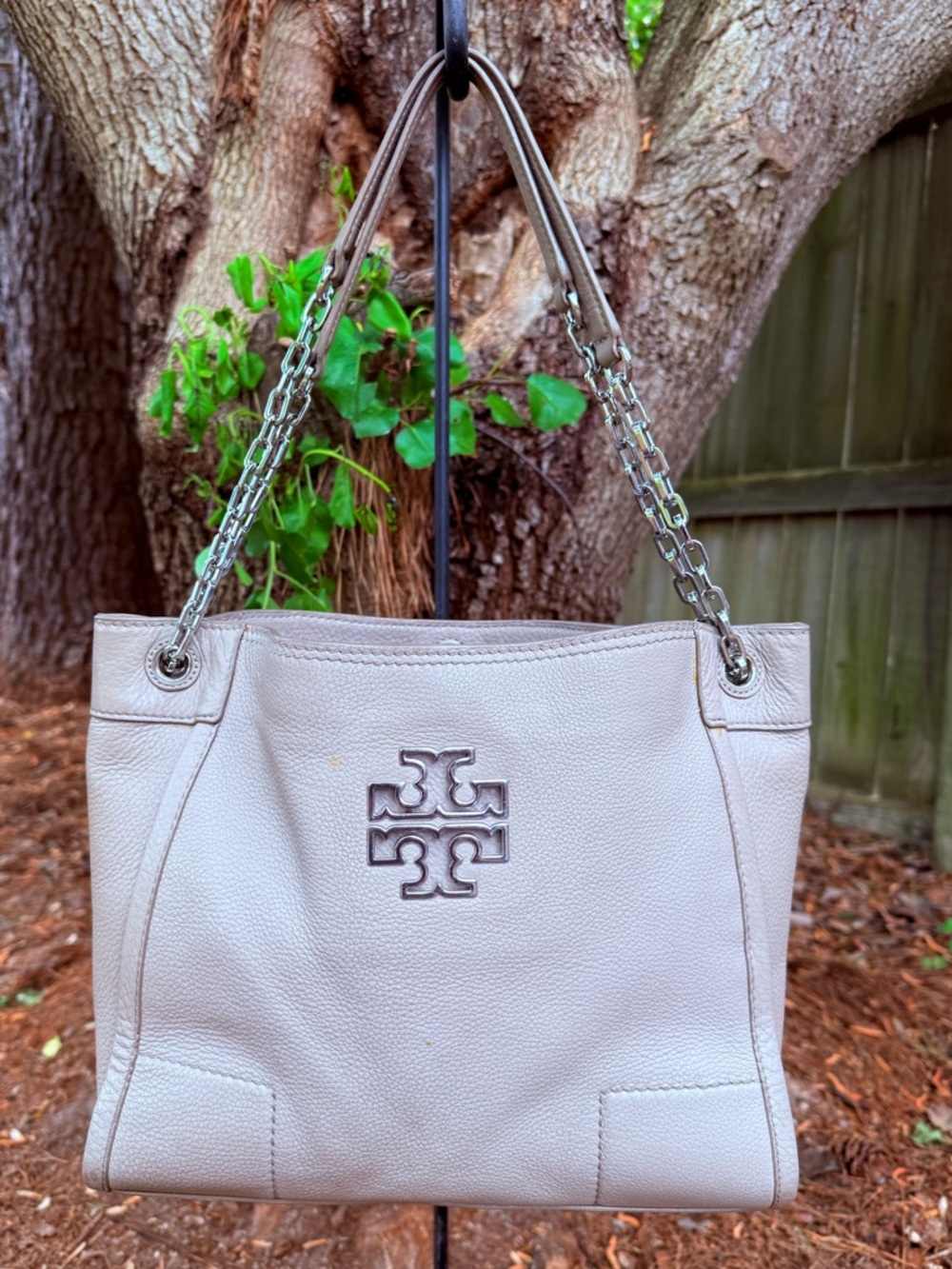 Tory Burch Britten Slouchy Tote - French Gray